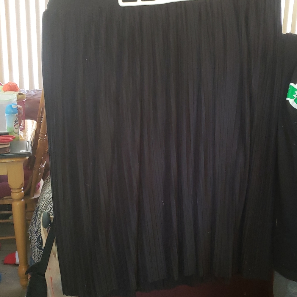 Torrid sz 3 3x 22 24 Black Micro Pleated Skirt NWT